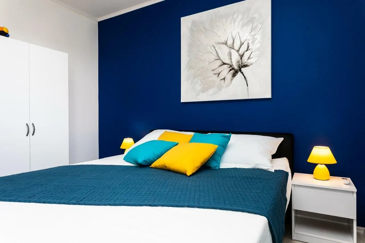 Studio Apartments Gilda Baška